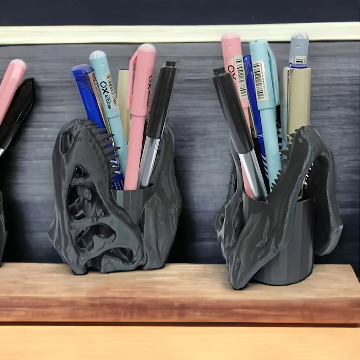 1pc Dinosaur skull pen holder, 3D printed, lightweight and portable, unique desktop organizer, suitable for Halloween, Christmas